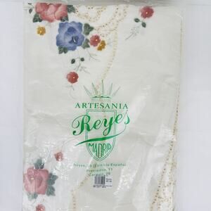 Vintage Artesania Reyes Tablecloth Set Cream Embroidered Floral Handmade Spain